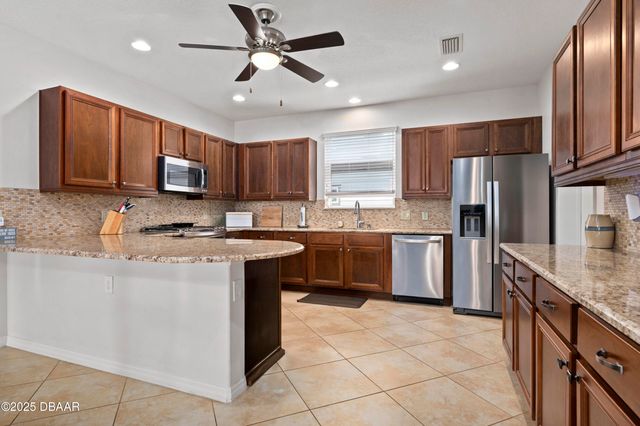 4704 NW 35th Lane Road, Ocala, FL 34482