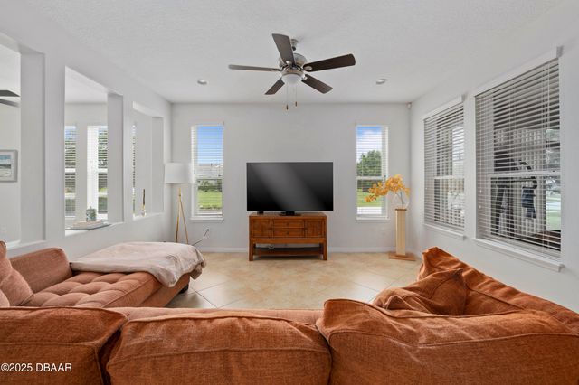 4704 NW 35th Lane Road, Ocala, FL 34482
