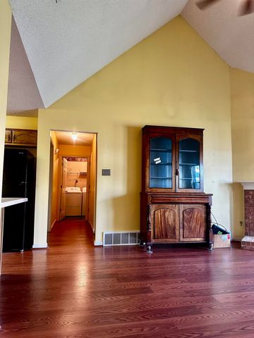 8412 BRIDGE CREEK DR, Memphis, TN 38016