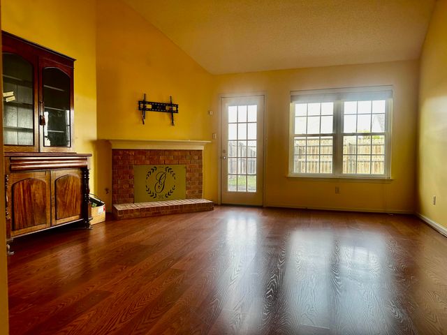 8412 BRIDGE CREEK DR, Memphis, TN 38016