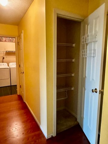 8412 BRIDGE CREEK DR, Memphis, TN 38016