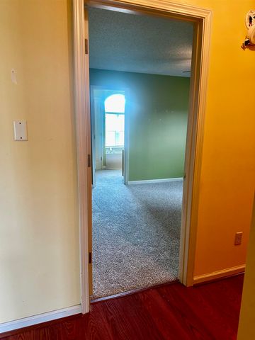 8412 BRIDGE CREEK DR, Memphis, TN 38016