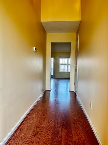 8412 BRIDGE CREEK DR, Memphis, TN 38016