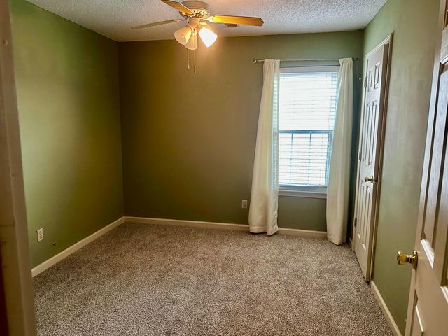 8412 BRIDGE CREEK DR, Memphis, TN 38016