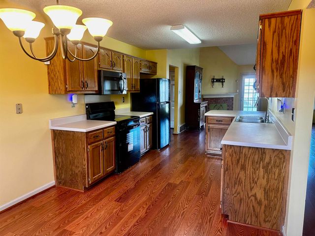 8412 BRIDGE CREEK DR, Memphis, TN 38016