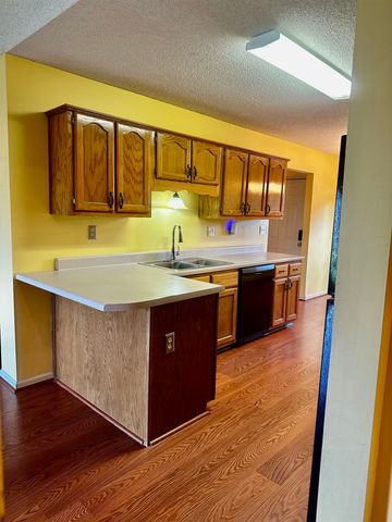 8412 BRIDGE CREEK DR, Memphis, TN 38016