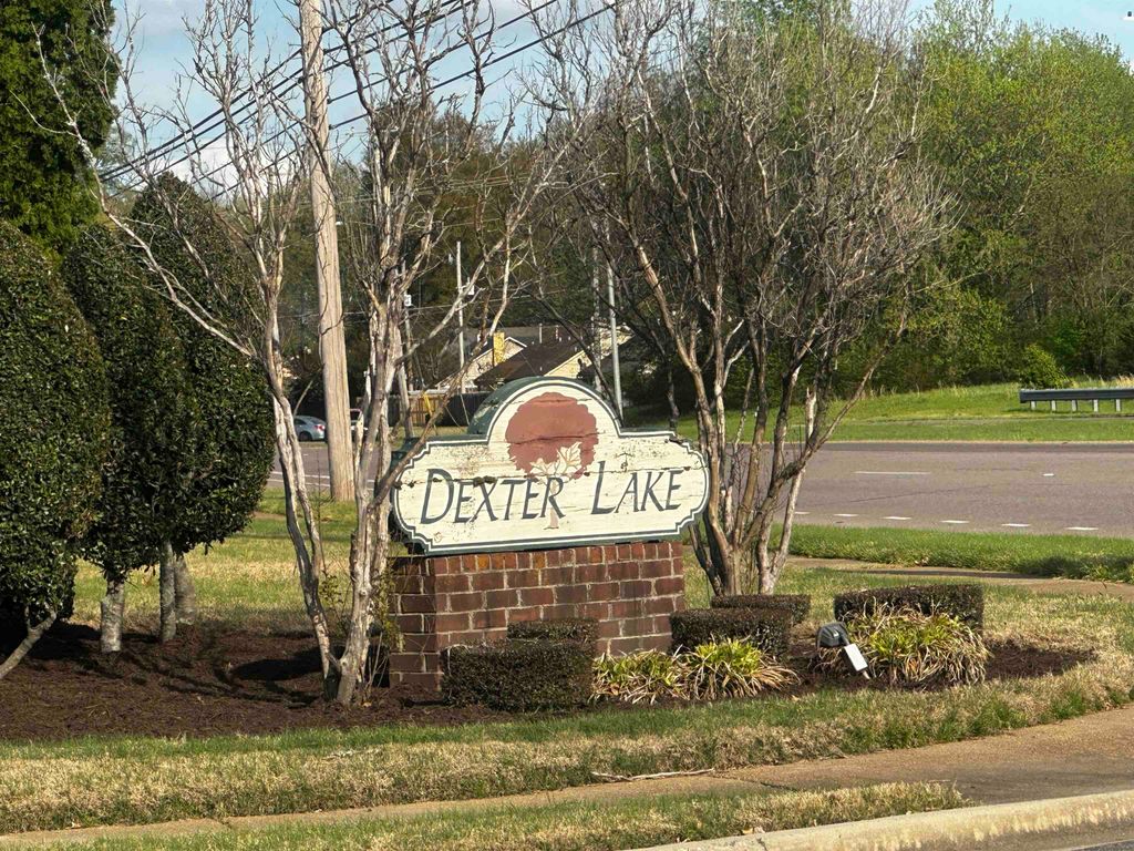 8412 BRIDGE CREEK DR, Memphis, TN 38016