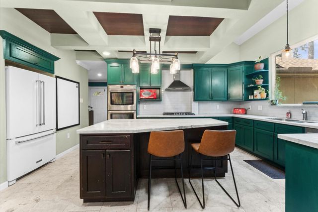 6027 Coral Ridge Road, Houston, TX 77069