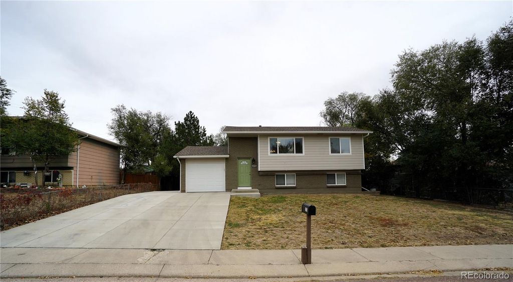 1375 Luna Drive, Fountain, CO 80817