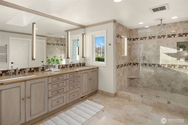 6257 164th Avenue SE, Bellevue, WA 98006