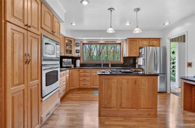 10467 Mcgregor Road, Pinckney, MI 48169