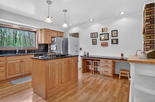 10467 Mcgregor Road, Pinckney, MI 48169