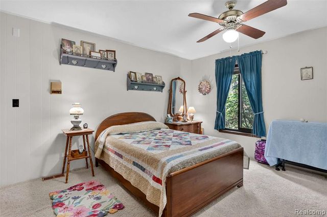 10467 Mcgregor Road, Pinckney, MI 48169