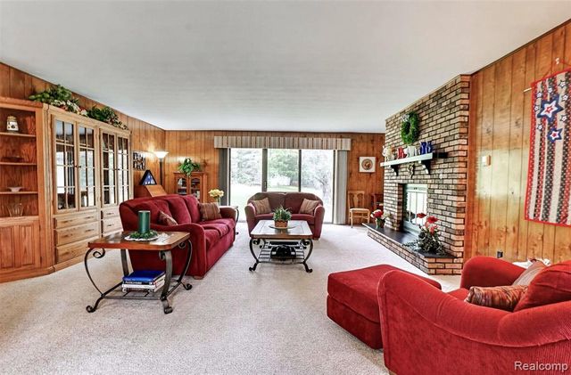 10467 Mcgregor Road, Pinckney, MI 48169