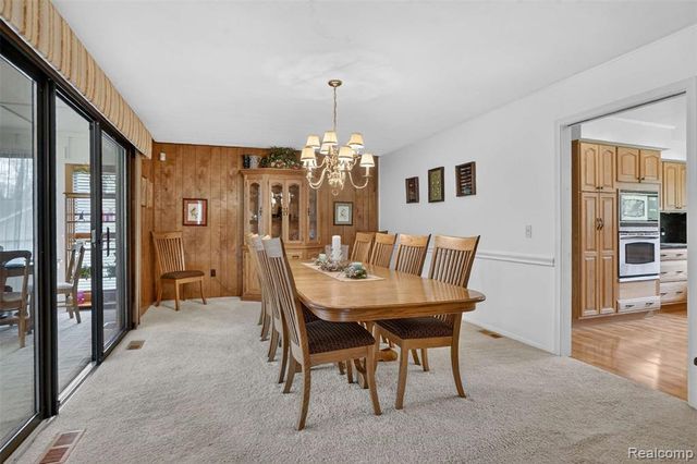 10467 Mcgregor Road, Pinckney, MI 48169