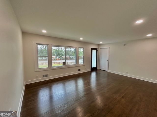 1742 Constitution RD SE, Atlanta, GA 30016