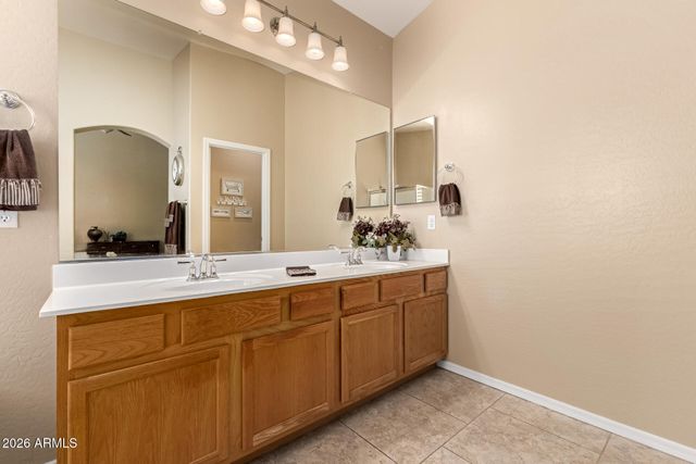 4875 E BELLERIVE Drive, Chandler, AZ 85249