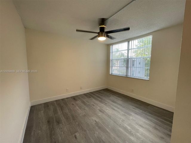 9471 Evergreen Place 401, Davie, FL 33324