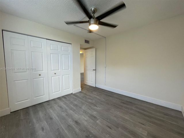 9471 Evergreen Place 401, Davie, FL 33324