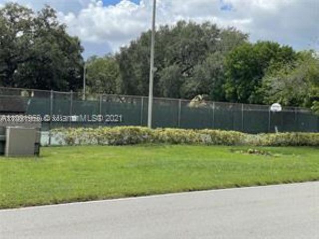 9471 Evergreen Place 401, Davie, FL 33324
