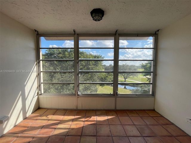 9471 Evergreen Place 401, Davie, FL 33324