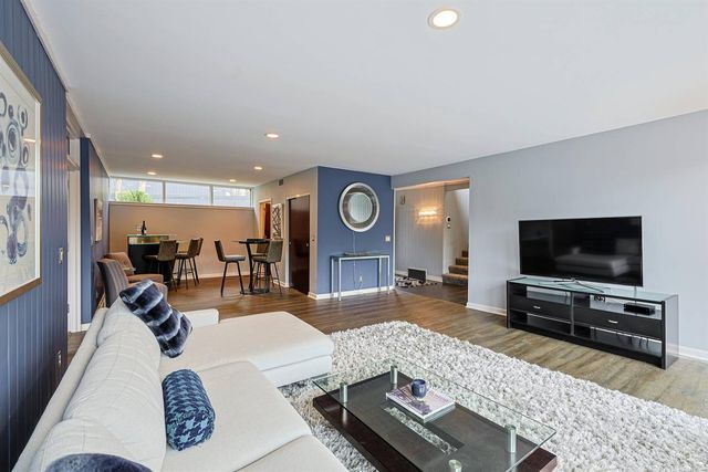 311 Ritchie Avenue, Wyoming, OH 45215