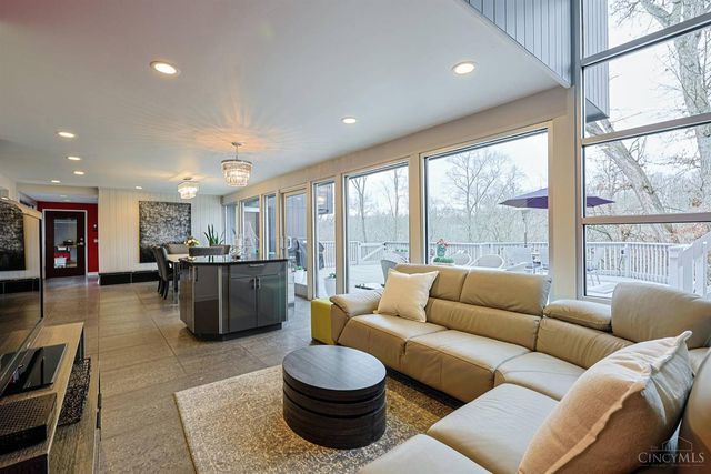 311 Ritchie Avenue, Wyoming, OH 45215