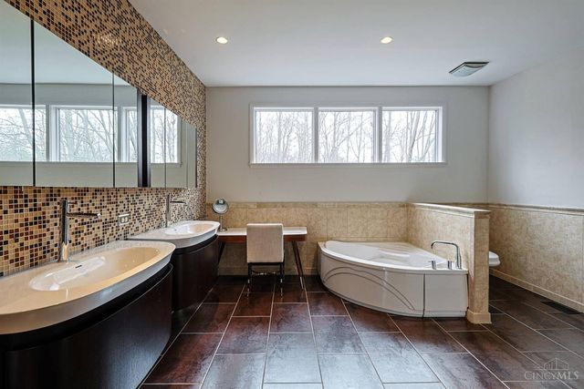 311 Ritchie Avenue, Wyoming, OH 45215