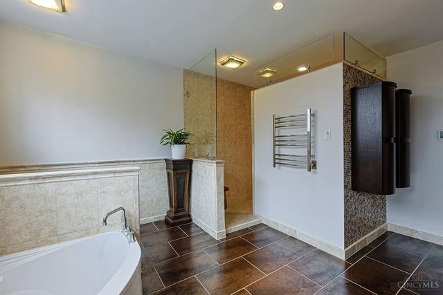 311 Ritchie Avenue, Wyoming, OH 45215