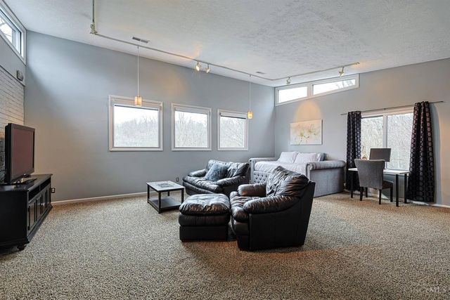 311 Ritchie Avenue, Wyoming, OH 45215