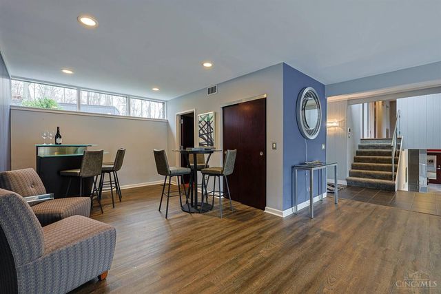 311 Ritchie Avenue, Wyoming, OH 45215