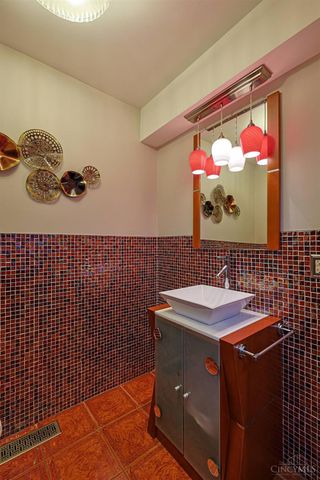 311 Ritchie Avenue, Wyoming, OH 45215