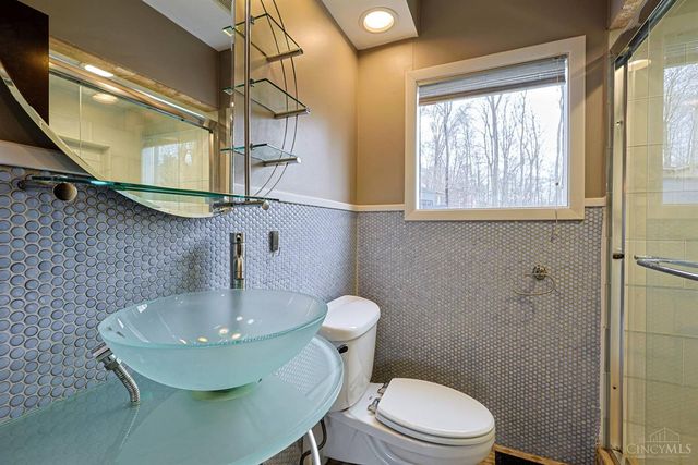 311 Ritchie Avenue, Wyoming, OH 45215