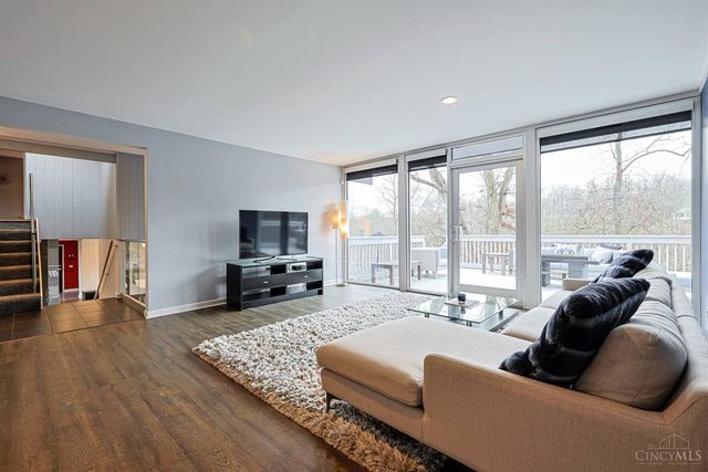 311 Ritchie Avenue, Wyoming, OH 45215