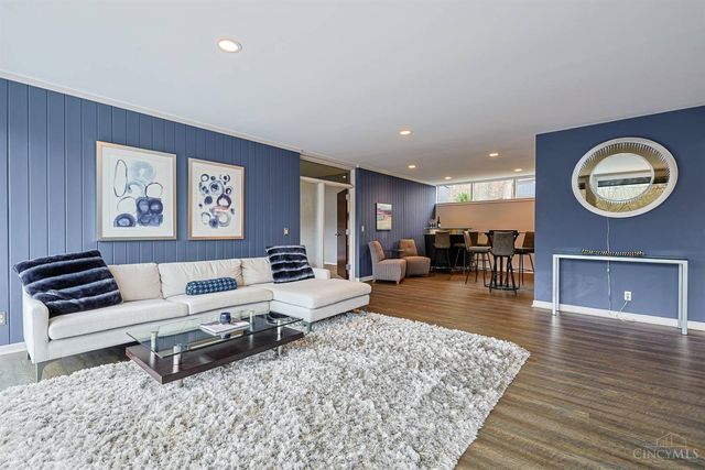 311 Ritchie Avenue, Wyoming, OH 45215