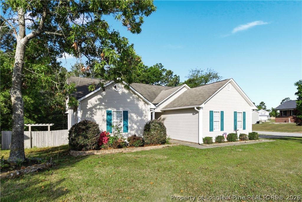 3920 Dickens Avenue, Hope Mills, NC 28348 — photo 2