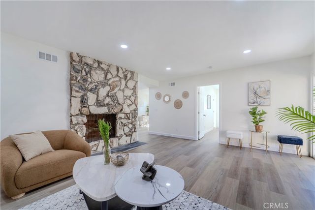 7001 Ethel Avenue, North Hollywood, CA 91605