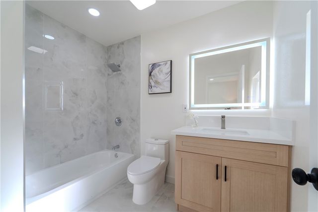 7001 Ethel Avenue, North Hollywood, CA 91605