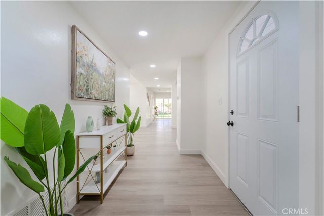 7001 Ethel Avenue, North Hollywood, CA 91605