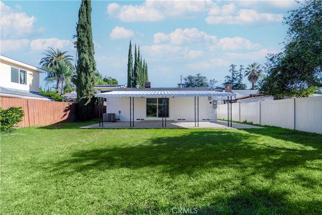 7001 Ethel Avenue, North Hollywood, CA 91605