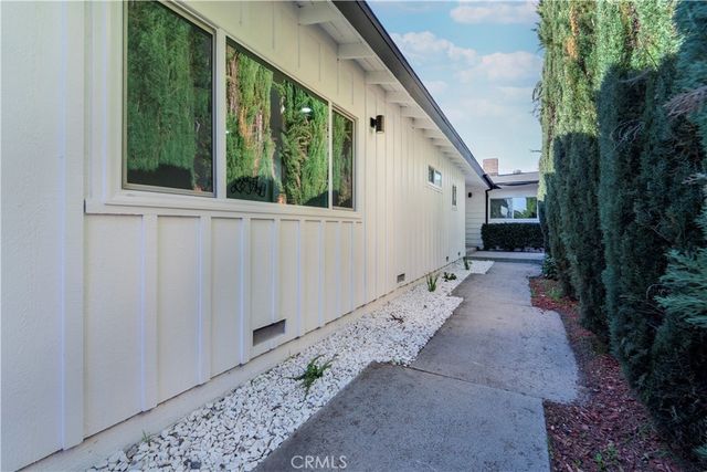 7001 Ethel Avenue, North Hollywood, CA 91605