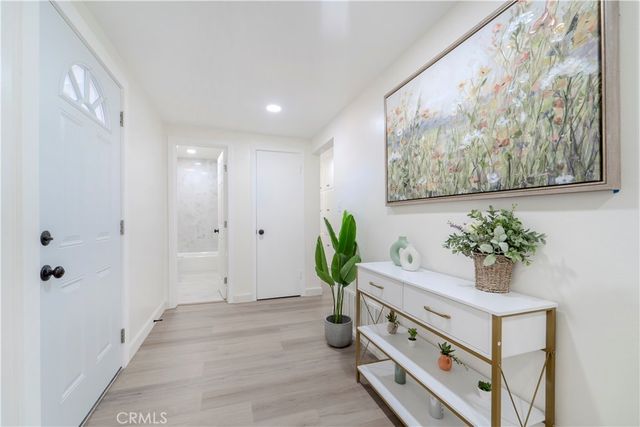 7001 Ethel Avenue, North Hollywood, CA 91605