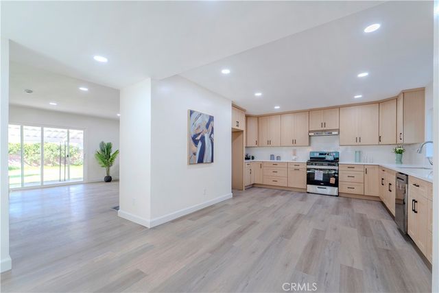 7001 Ethel Avenue, North Hollywood, CA 91605