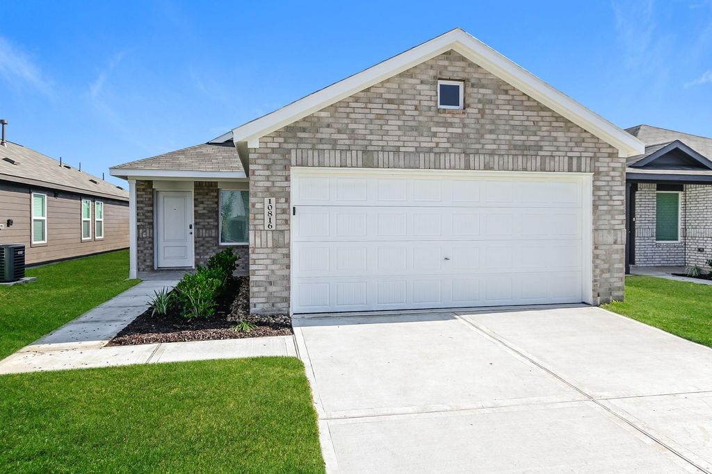 10816 Bird Of Paradise Lane, Houston, TX 77016