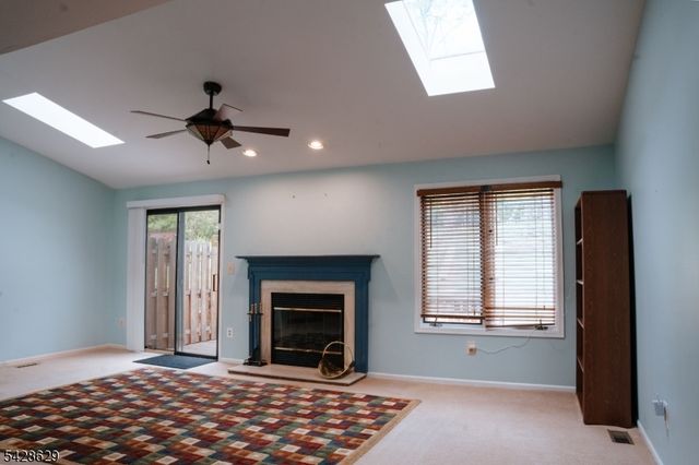 5 Elm Ter, Raritan Twp., NJ 08822