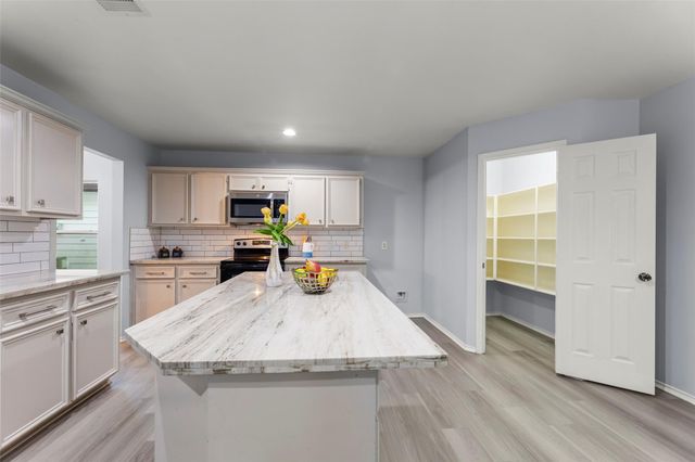 11745 Logan Ridge Drive, Houston, TX 77072