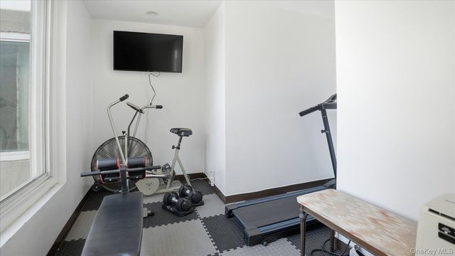 100 Cuttermill Road 4M, Great Neck, NY 11021