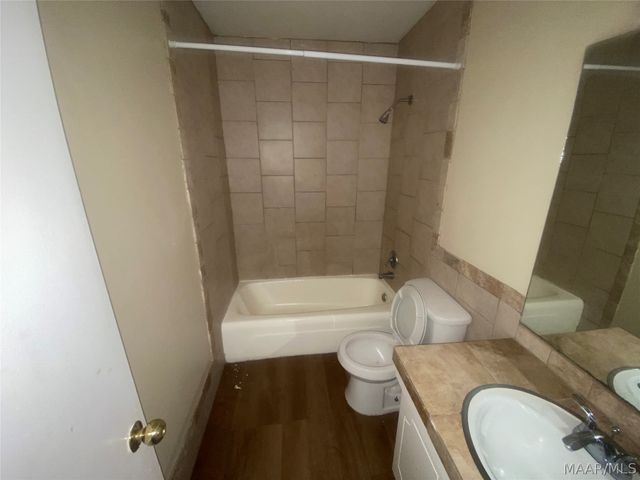 2440 Price Street C, Montgomery, AL 36111