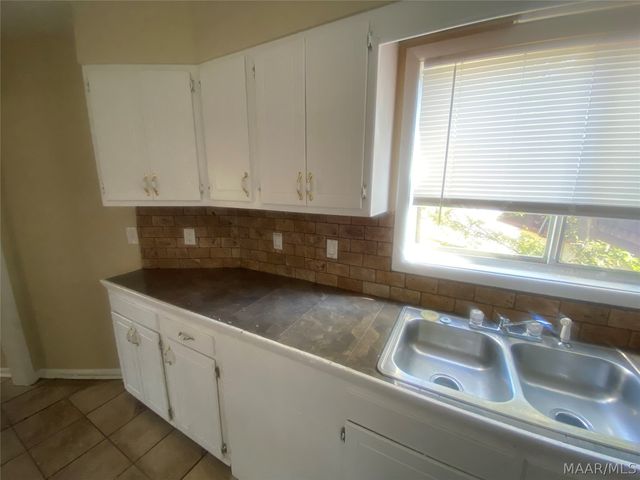 2440 Price Street C, Montgomery, AL 36111