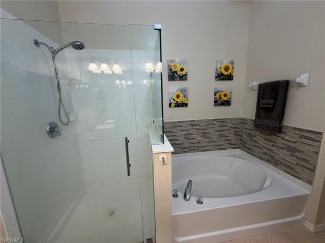 8860 Fawn Ridge DR, Fort Myers, FL 33912